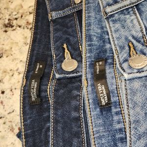 Bundle 2 pair Simply Vera Wang Straight sz 10 Dark and Light Blue Denim Jeans